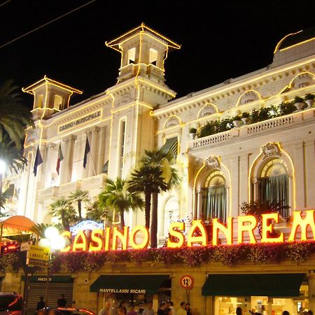 La Pace, Il Sole, Il Mare - Sanremo Casa Indipendente Vista Mare, Posto Auto Privato, Ampio Spazio Esterno Attrezzato, A Pochi Minuti Dalle Spiagge Extérieur photo