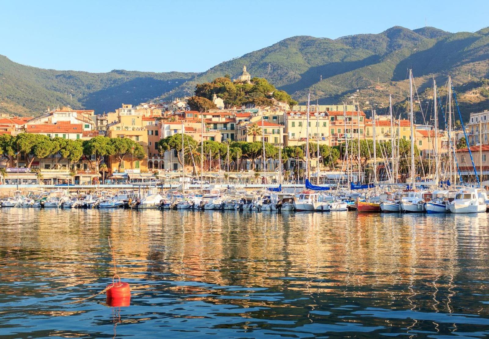 La Pace, Il Sole, Il Mare - Sanremo Casa Indipendente Vista Mare, Posto Auto Privato, Ampio Spazio Esterno Attrezzato, A Pochi Minuti Dalle Spiagge Extérieur photo