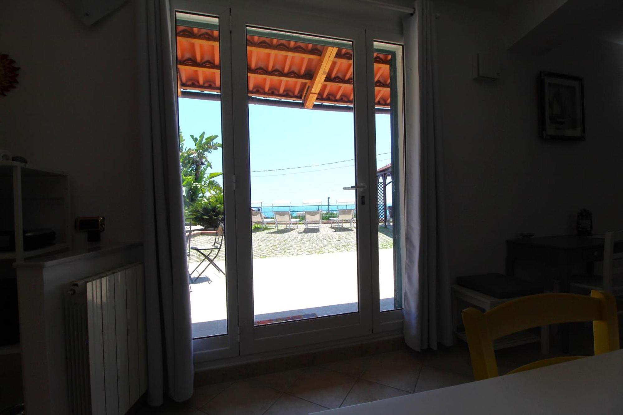 La Pace, Il Sole, Il Mare - Sanremo Casa Indipendente Vista Mare, Posto Auto Privato, Ampio Spazio Esterno Attrezzato, A Pochi Minuti Dalle Spiagge Extérieur photo