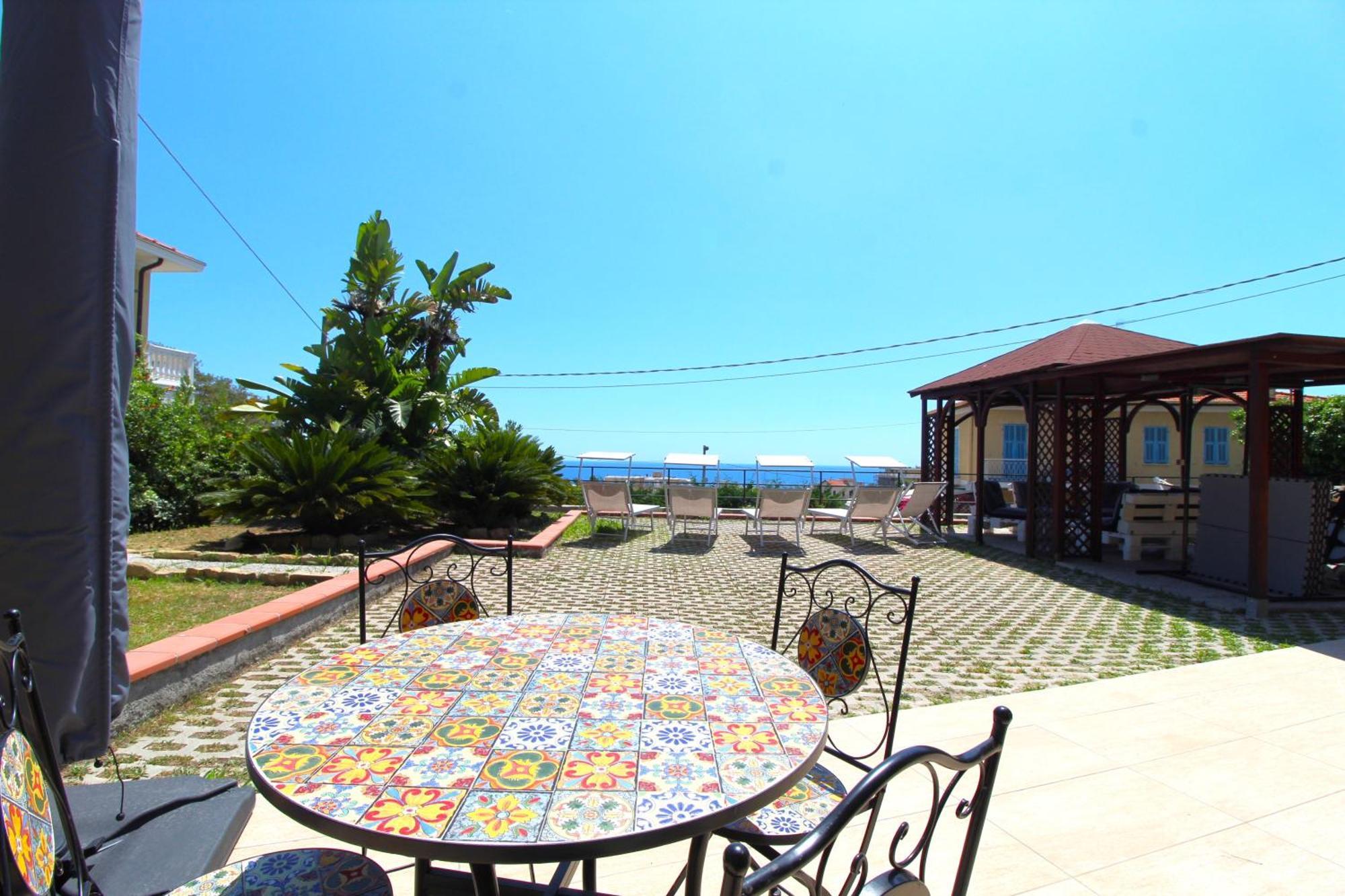 La Pace, Il Sole, Il Mare - Sanremo Casa Indipendente Vista Mare, Posto Auto Privato, Ampio Spazio Esterno Attrezzato, A Pochi Minuti Dalle Spiagge Extérieur photo